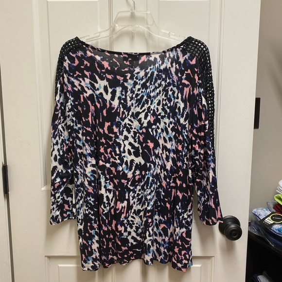 Jaclyn Smith Top - Picture 5 of 5